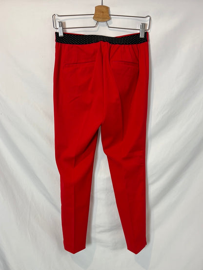 ZARA. Red trousers with pleats and waist detail. TM
