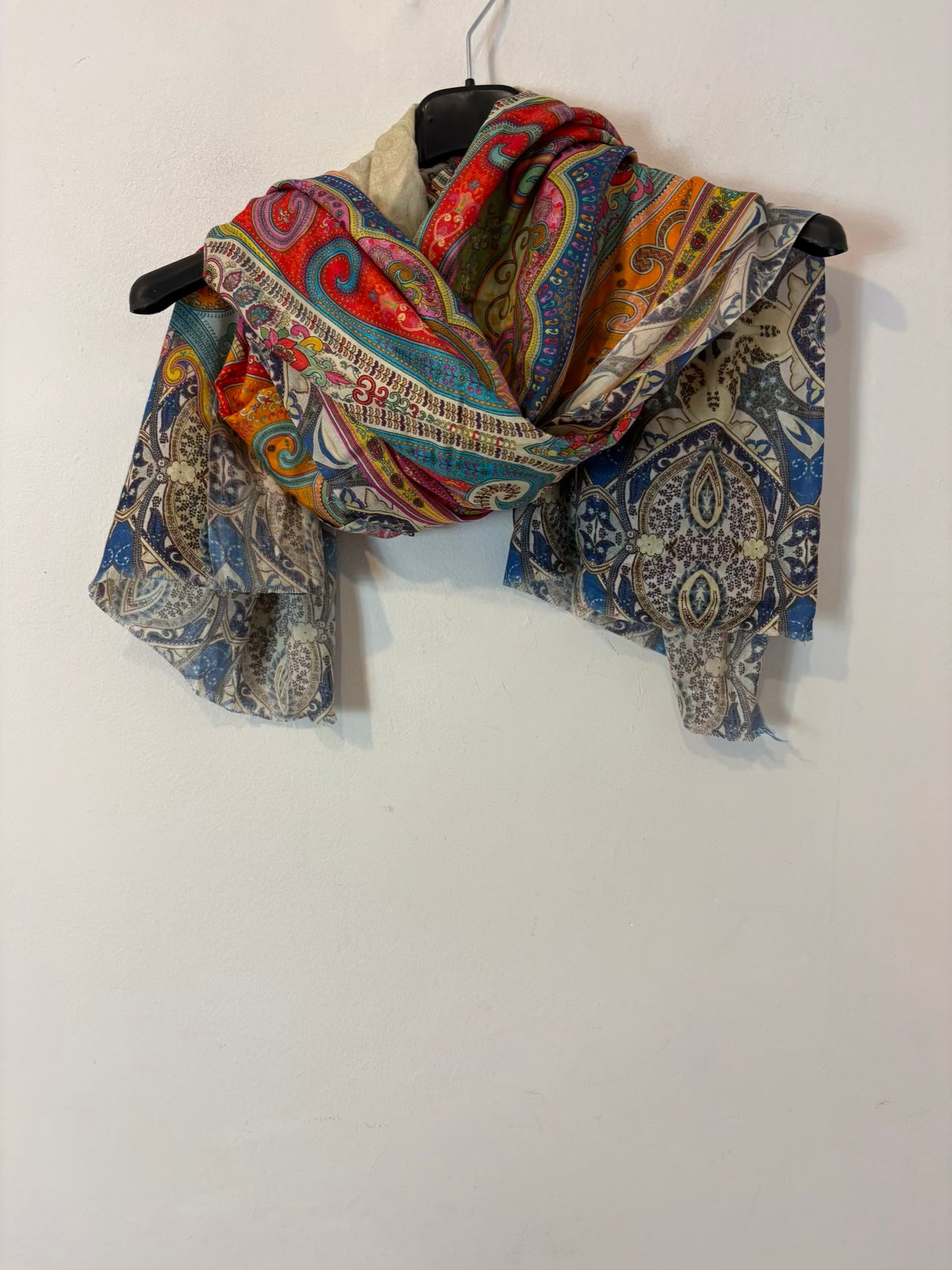 Fular multicolor fluido pasley