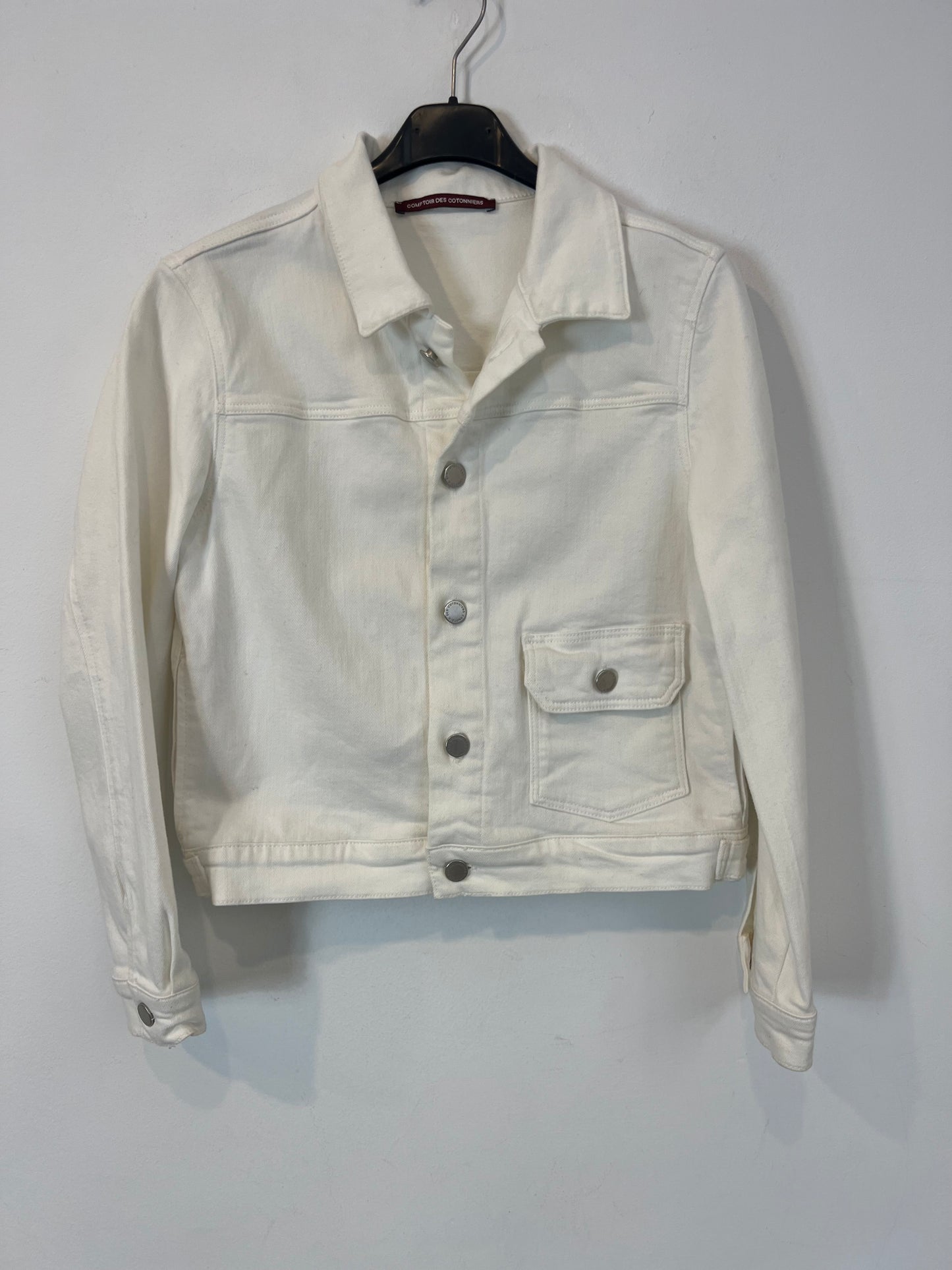 COMPTOIR DES COTONNIERS. Chaqueta denim blanca bolsillo. T 38 (s/m)