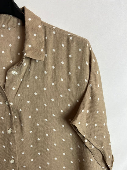 OTHERS. Dark beige polka dot blouse. TM