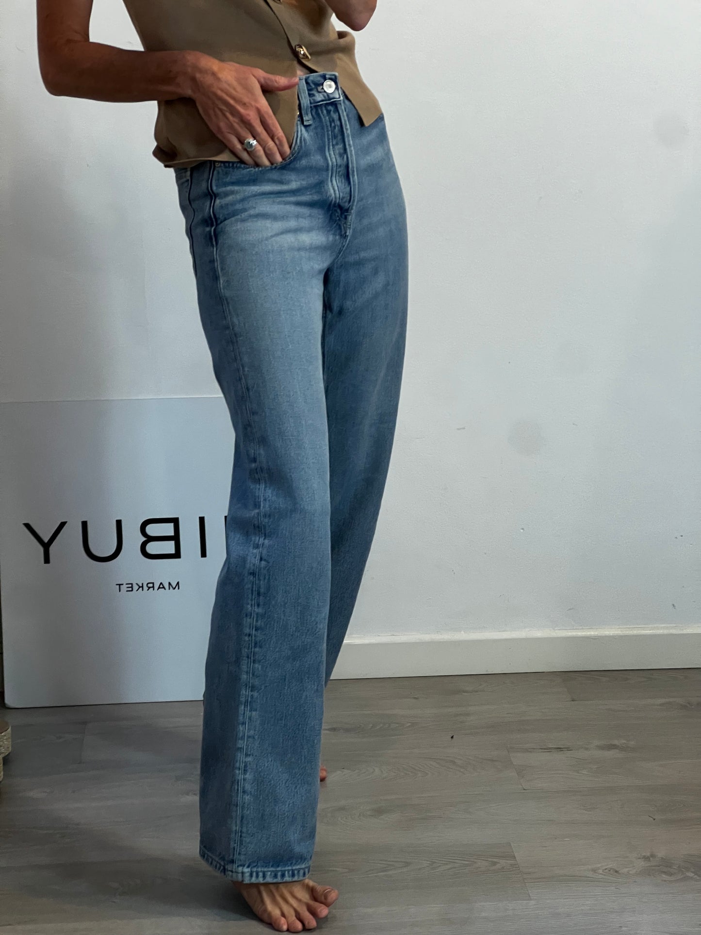 MASSIMO DUTTI. Pantalón denim abotonado
