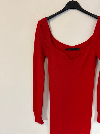 VEZAVENA. Vestido midi punto rojo