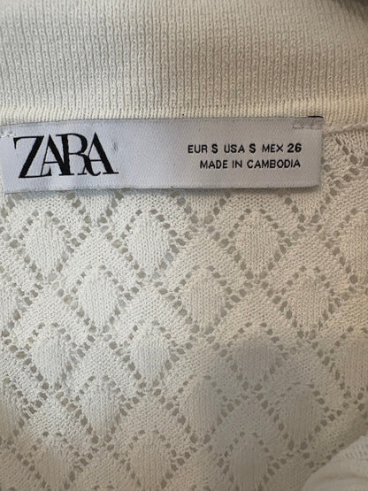 ZARA. Top punto calado blanco