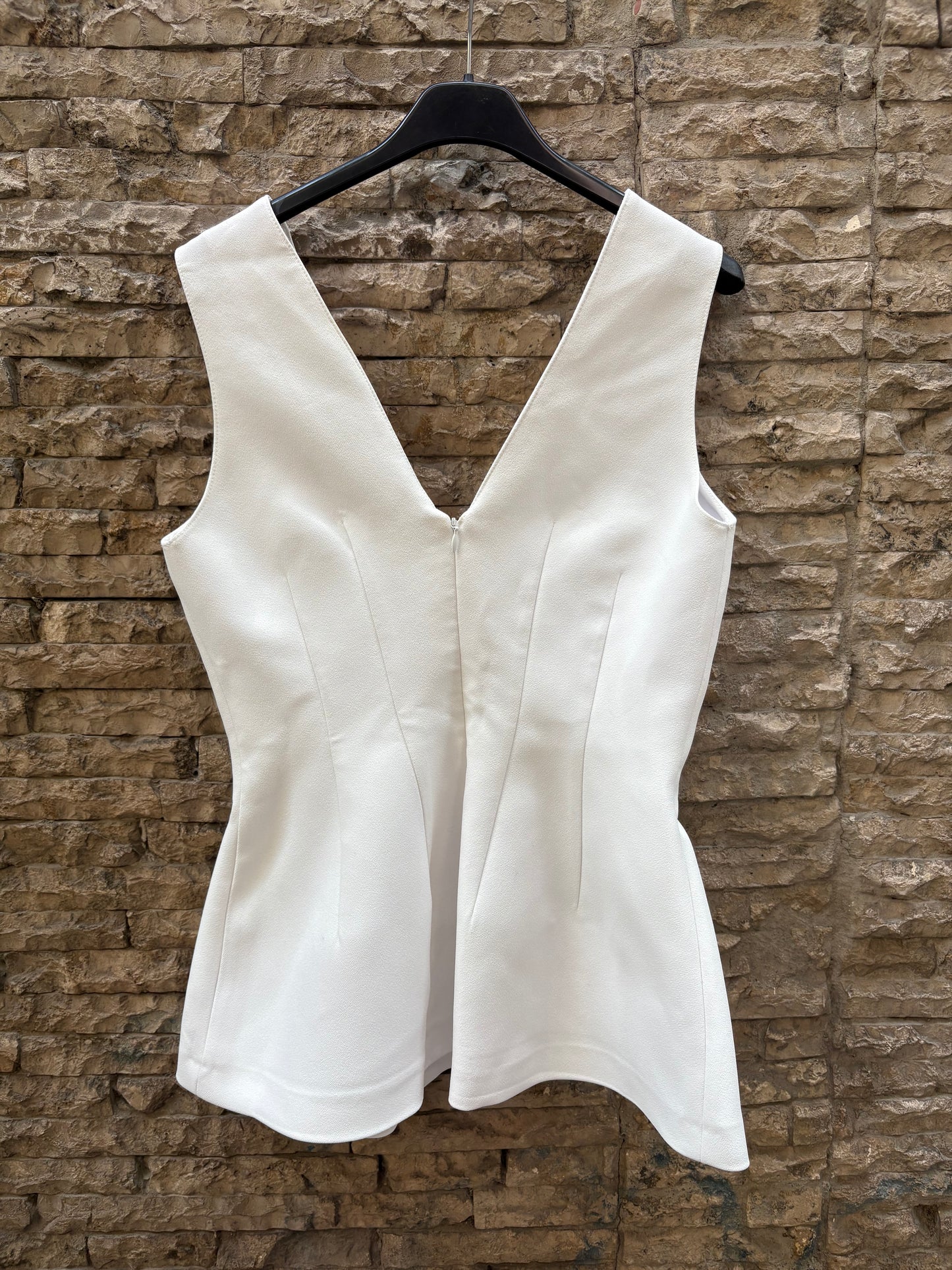 ZARA. Top blanco detalle volante