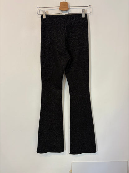 ZARA. Pantalón punto hilos dorados