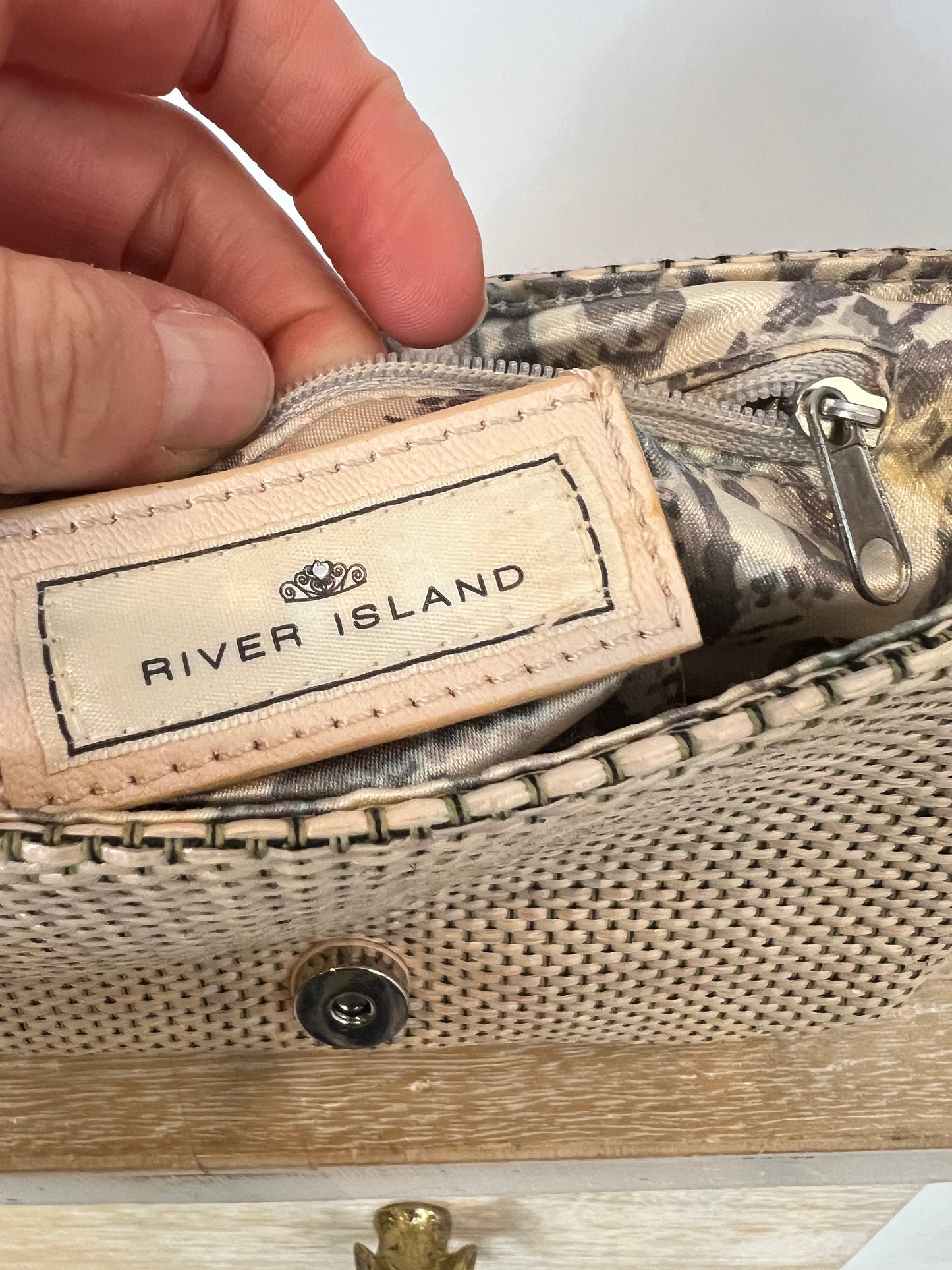 RIVER ISLAND. Beige double-handle bow bag