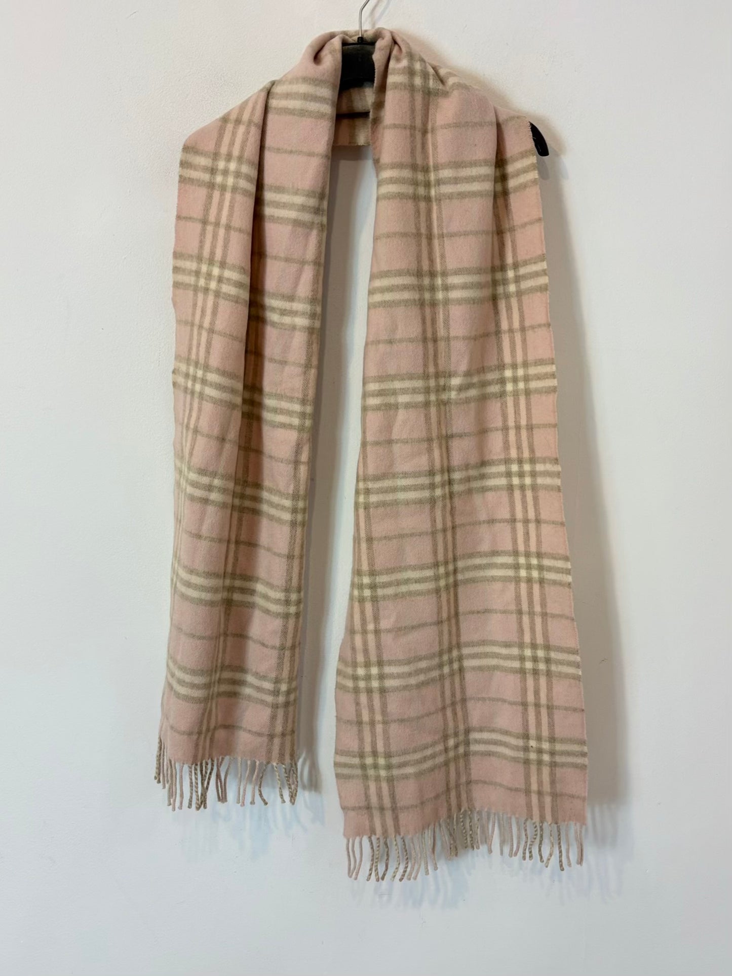 BURBERRY. Bufanda cuadros en rosa lana y cashmere