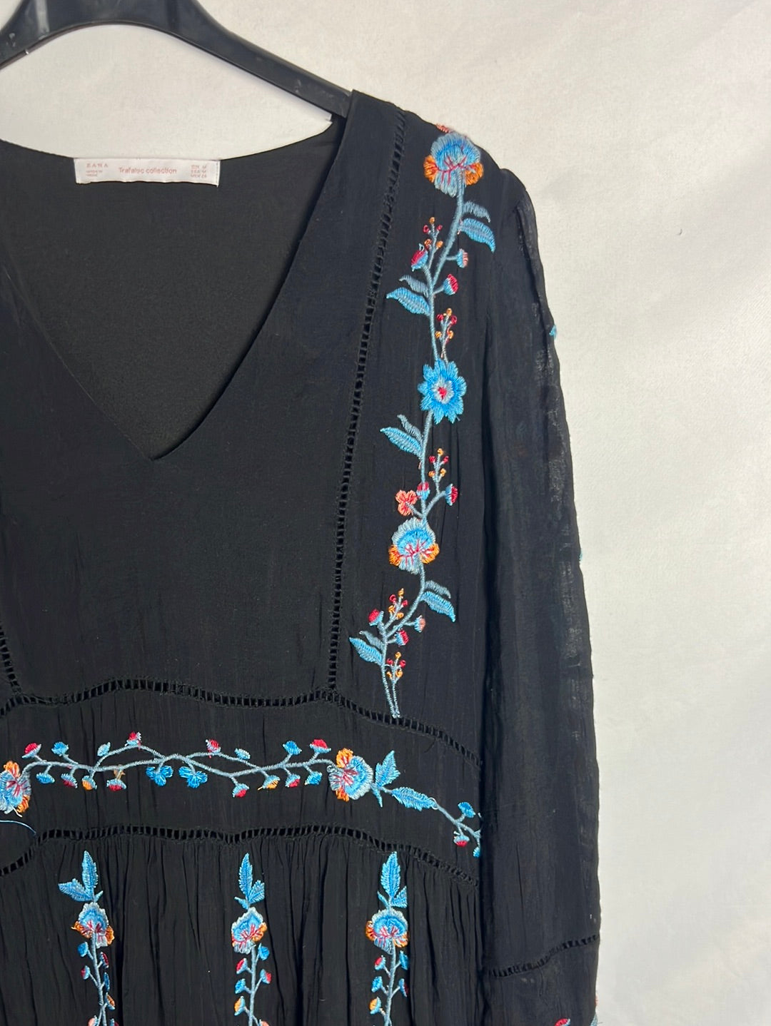 ZARA. Black embroidered midi dress. TM Hibuy market ZARA. Black embroidered midi dress. TM Hibuy market