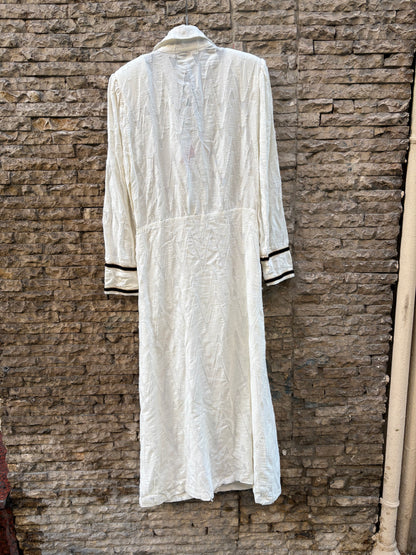 PANAMBI. Vestido midi blanco lazada