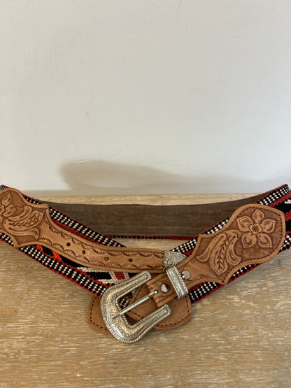 OTHER. Embroidered belt with leather details. TS