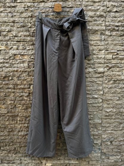 ZARA. Beige flowing blouse. Size M