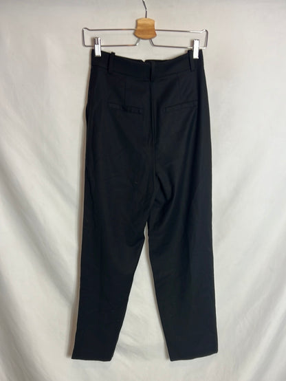 MASSIMO DUTTI. Pantalón negro pinzas textura. T 34