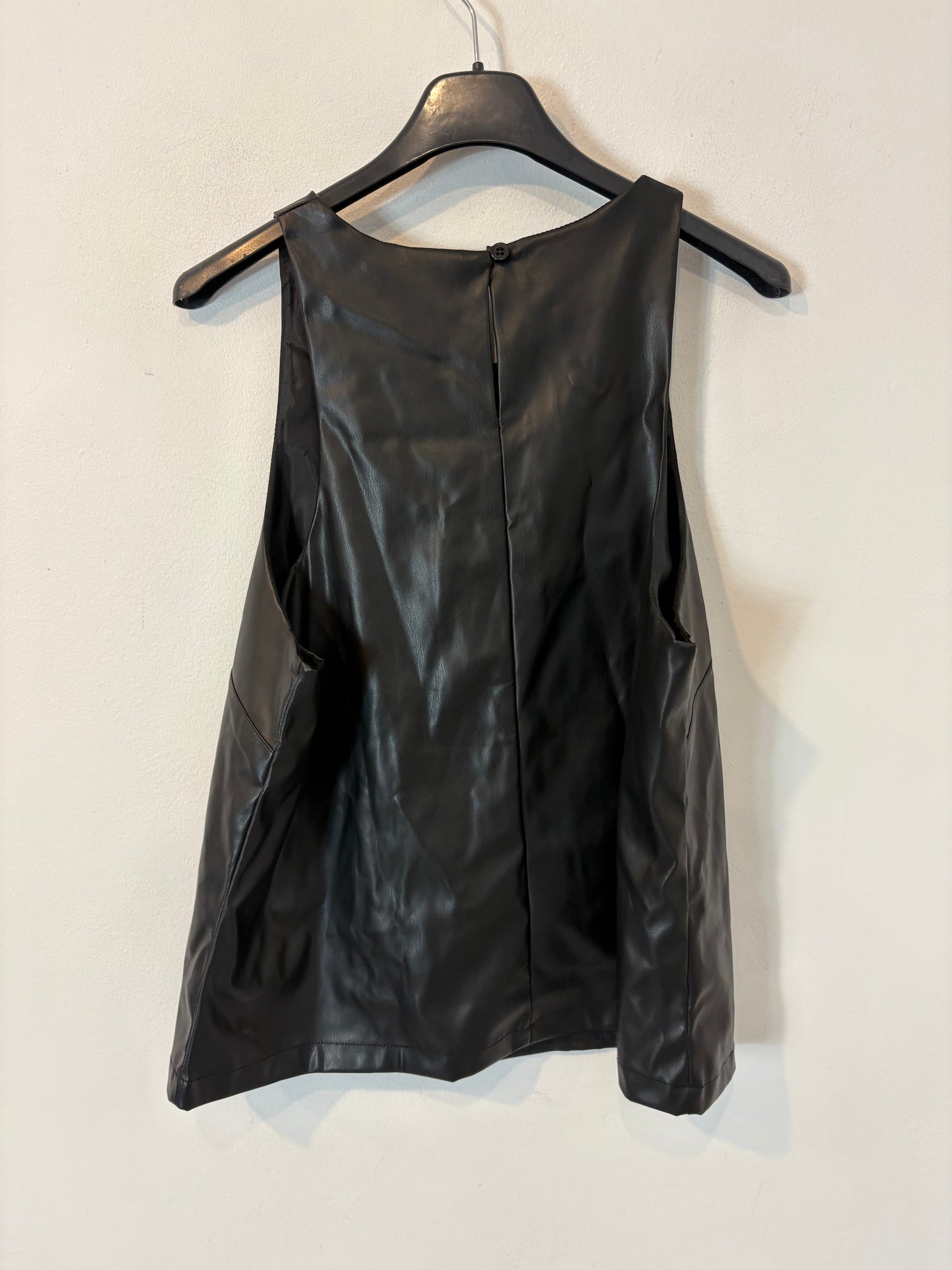 INEDITA. Conjunto negro efecto piel