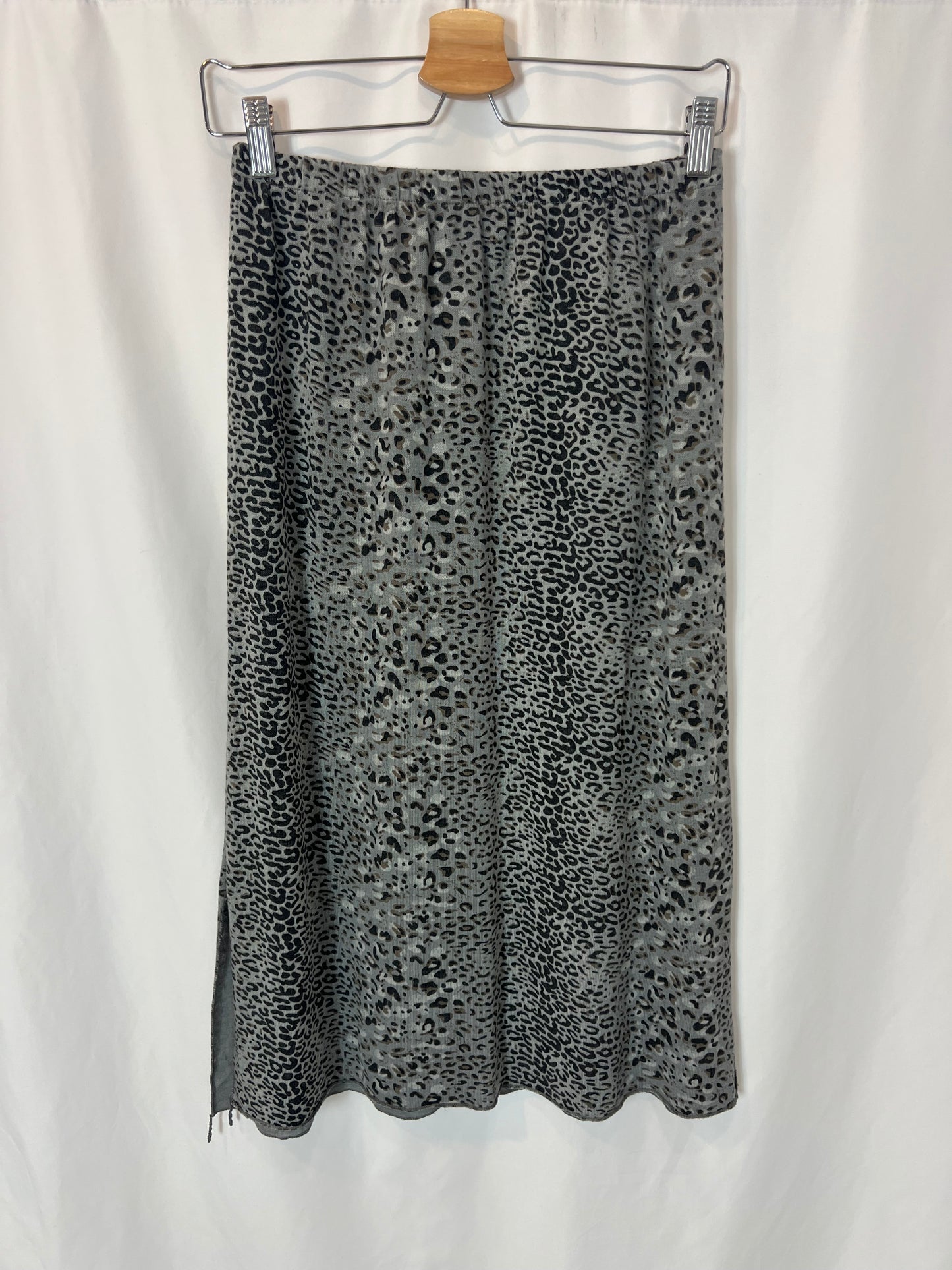 ZÚA. Animal print knit midi skirt. TS