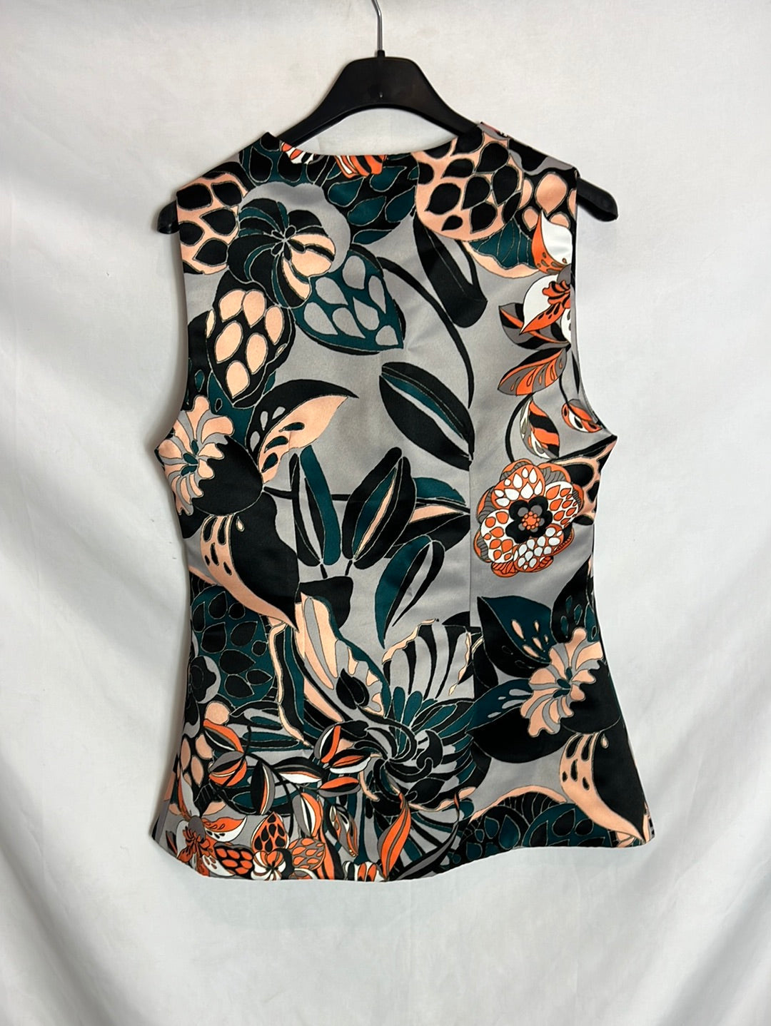 POETIC LICENSE. Gray satin-print vest. TM