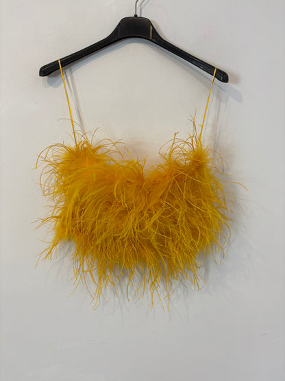 MANGO. Total look satinado plumas