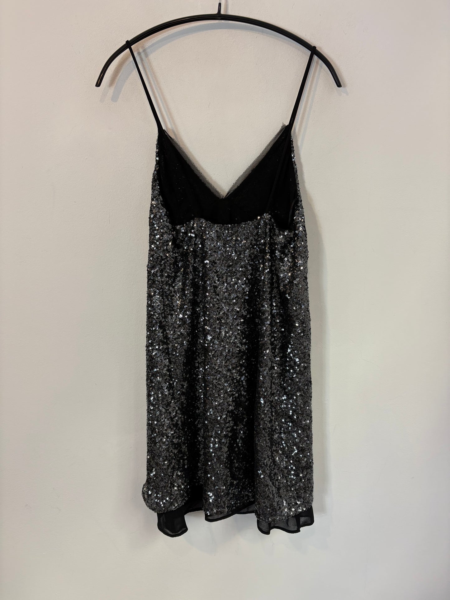 ZARA. Vestido corto lentejuelas