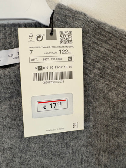 ZARA. Gray round-neck sweater. Size 7 years