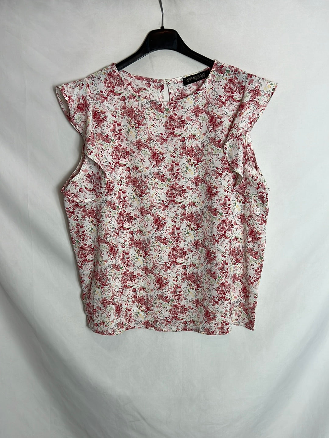 MENGLU. Flowy floral top. TM