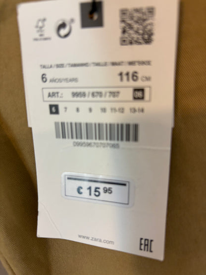 ZARA. Pantalón chino camel niños. T 6 años