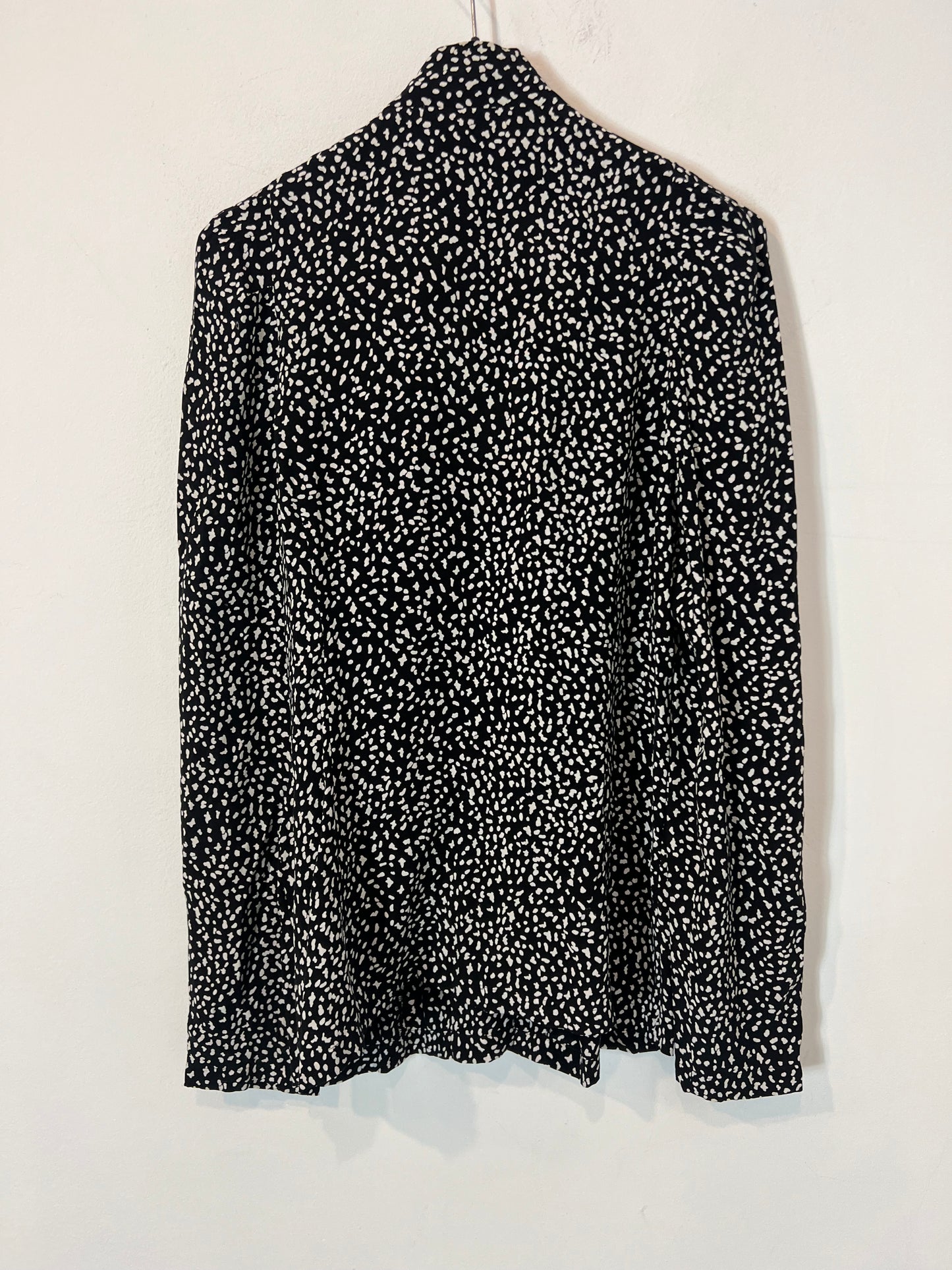 MAJE. Flowy black printed blouse. Size 2(M)