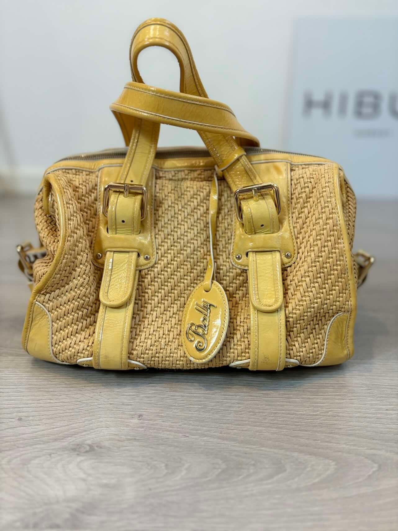 BALLY. Bolso amarillo doble textura