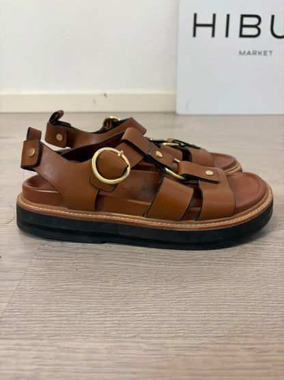 ZARA. Sandalia plana piel hebilla. T 38