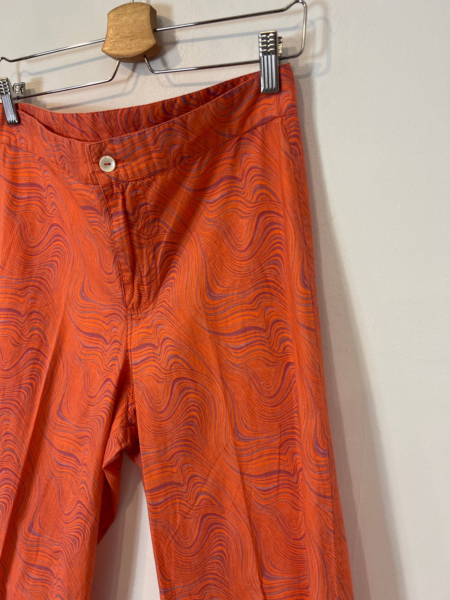 NÍCOLI. Pantalón ligero estampado retro. T 40