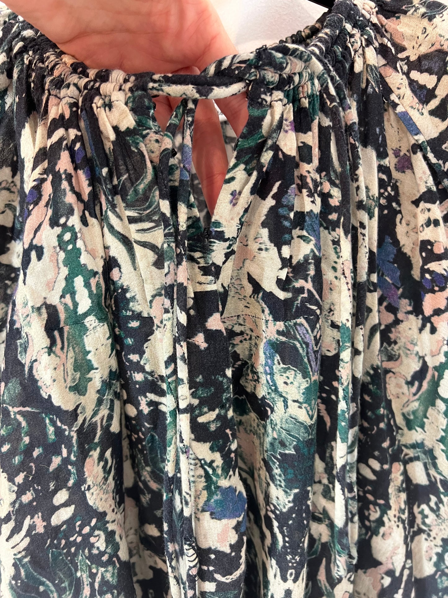 IRO. Black beige print blouse T.34