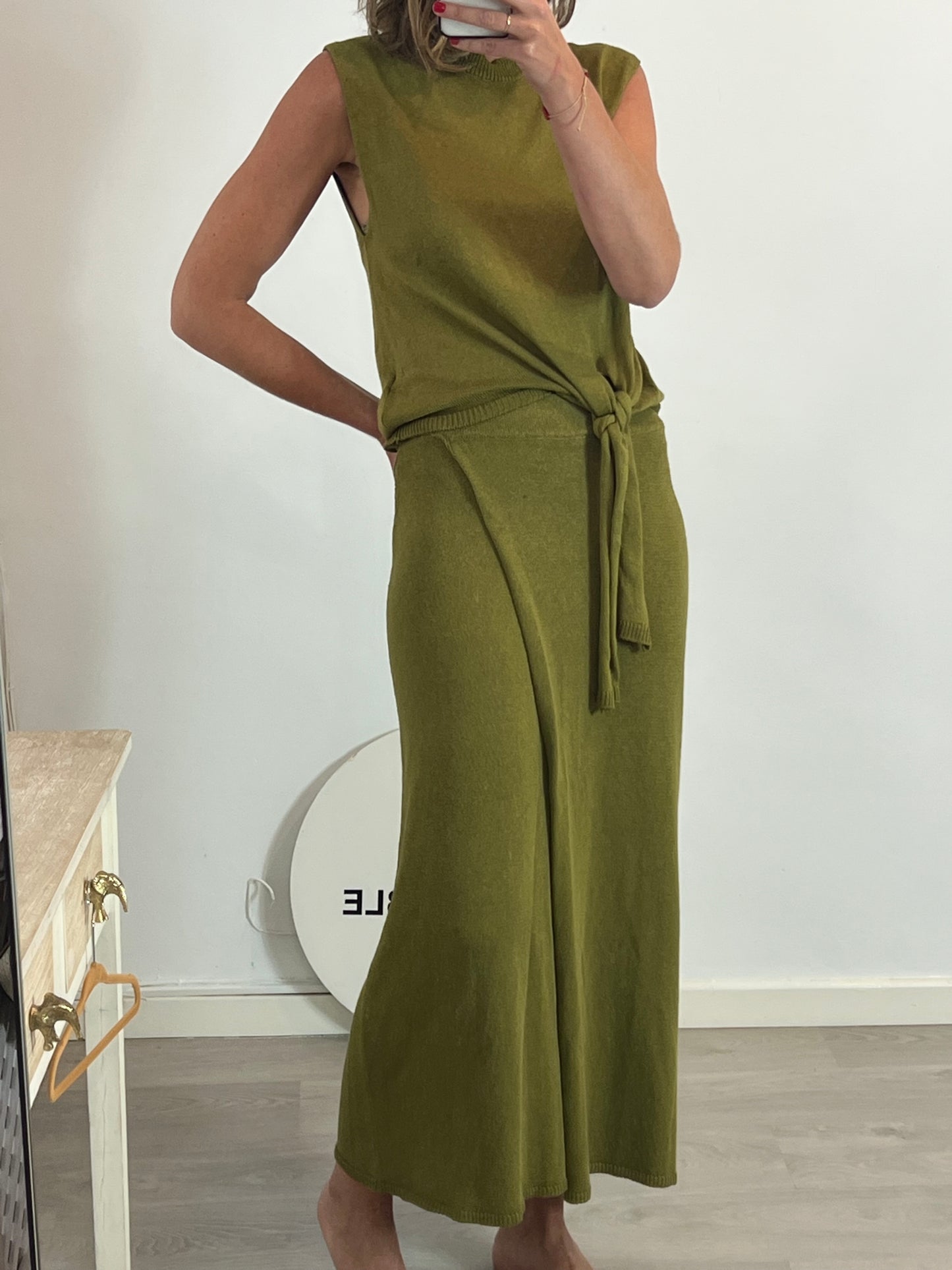 MASSIMO DUTTI. Total look punto verde T.m