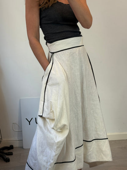 IQ COLLECTION. Falda larga lino bolsillos