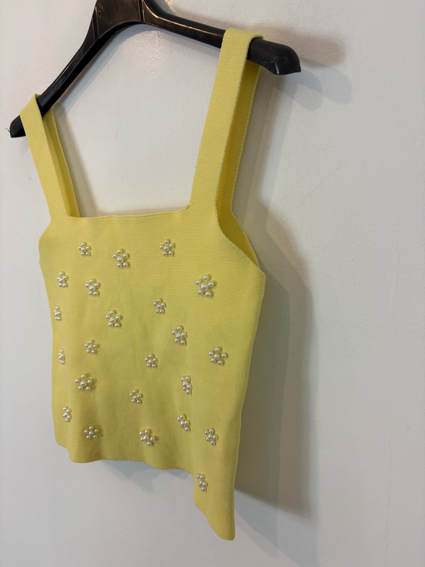 ZARA. Top amarillo perlas T.s