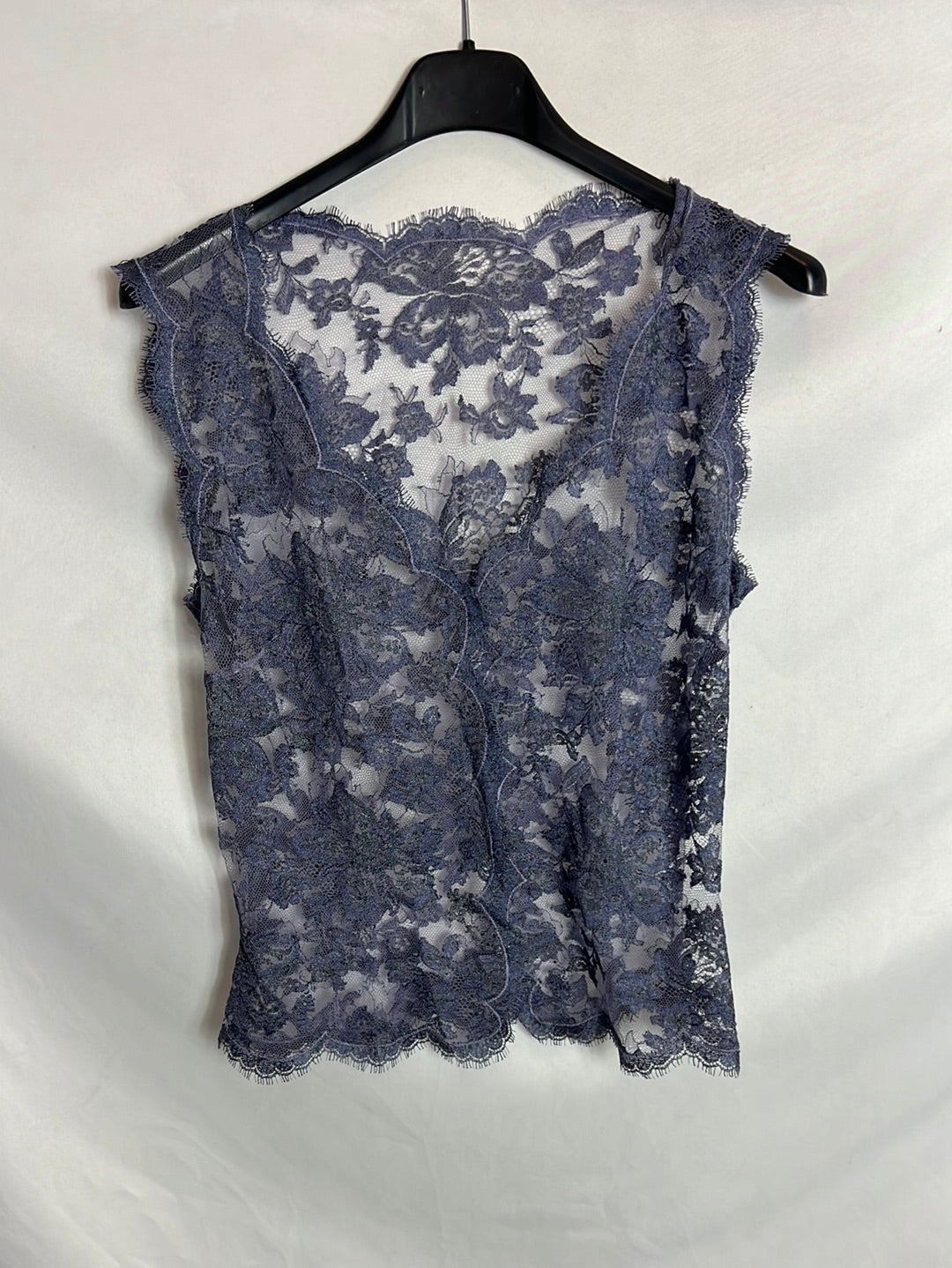 OTHERS. Mauve lace top/vest. TS