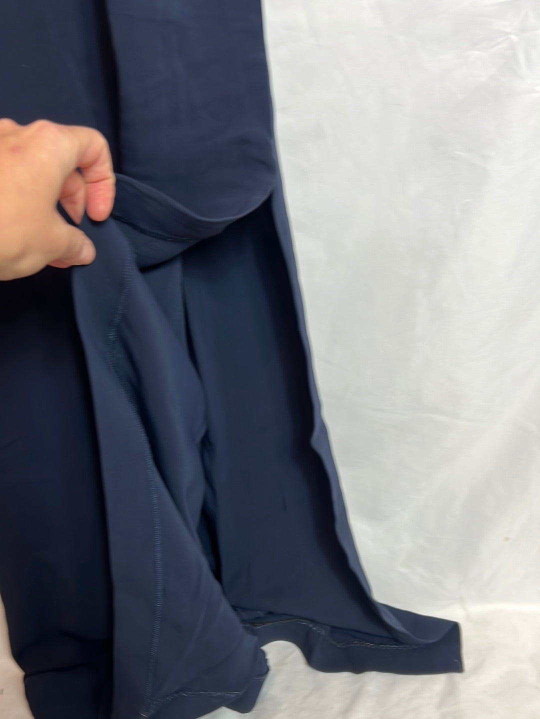 UTERQÜE . Vestido largo bicolor apreturas. T M