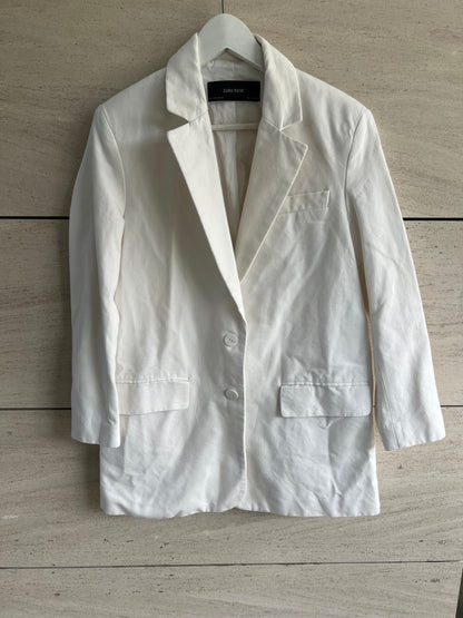 ZARA. White textured blazer Tm