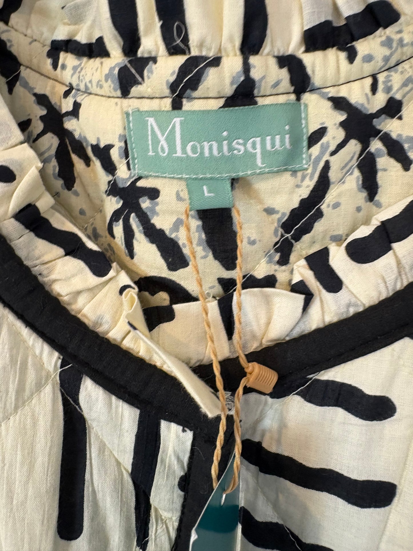 CHERRIES. Flowy purple top. Size XL