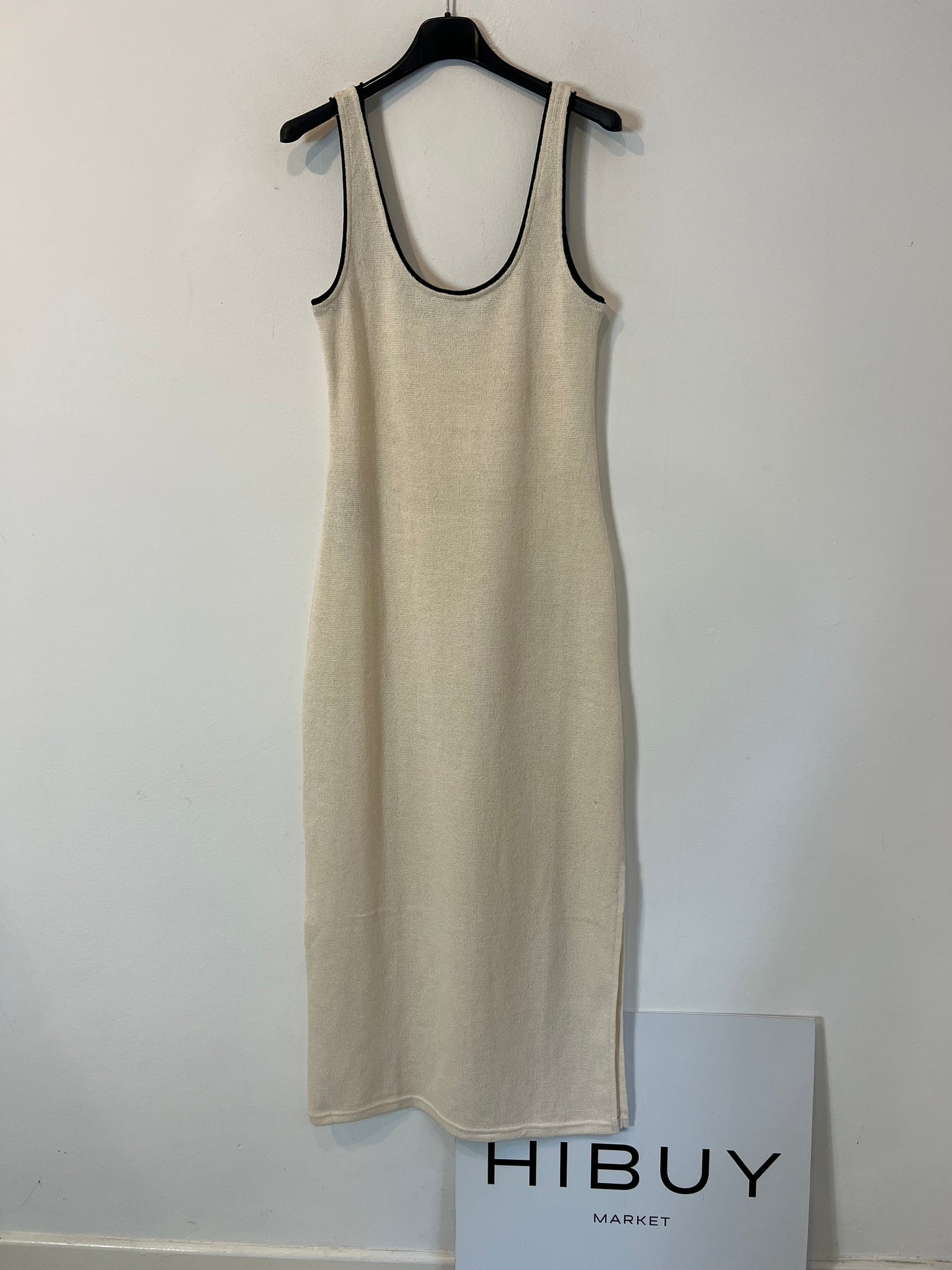 IMAN. White ribbed top Tm