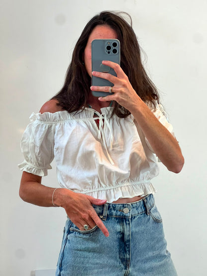 H&M. Top blanco escote barco