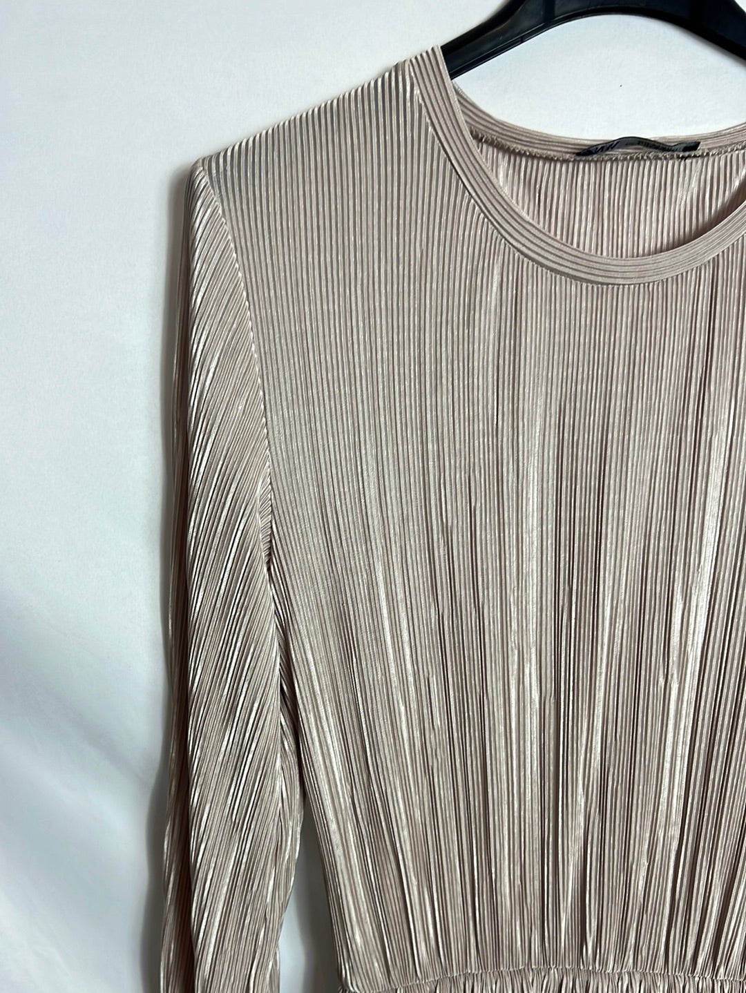 ZARA. Champagne-colored pleated midi dress. TM