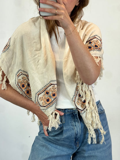 OTHERS. Cotton handkerchief with embroidered details