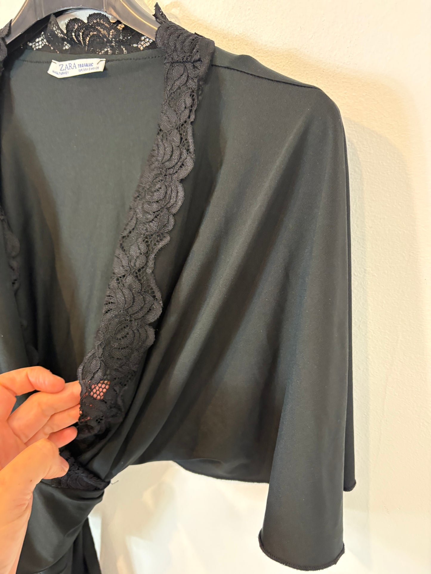 ZARA. Top punto elástico cruzado. T S