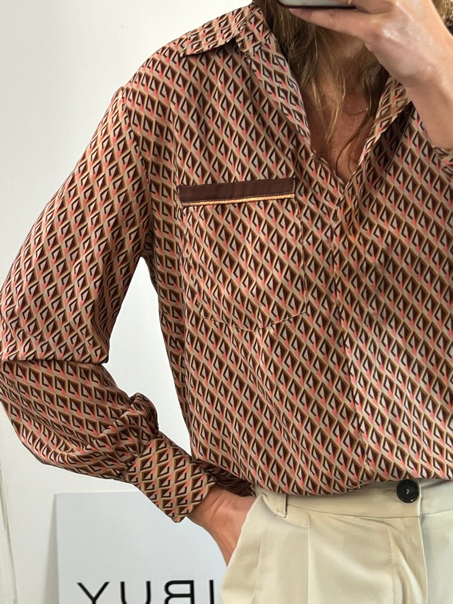 STRADIVARIUS. Blusa fluida estampado retro. T L