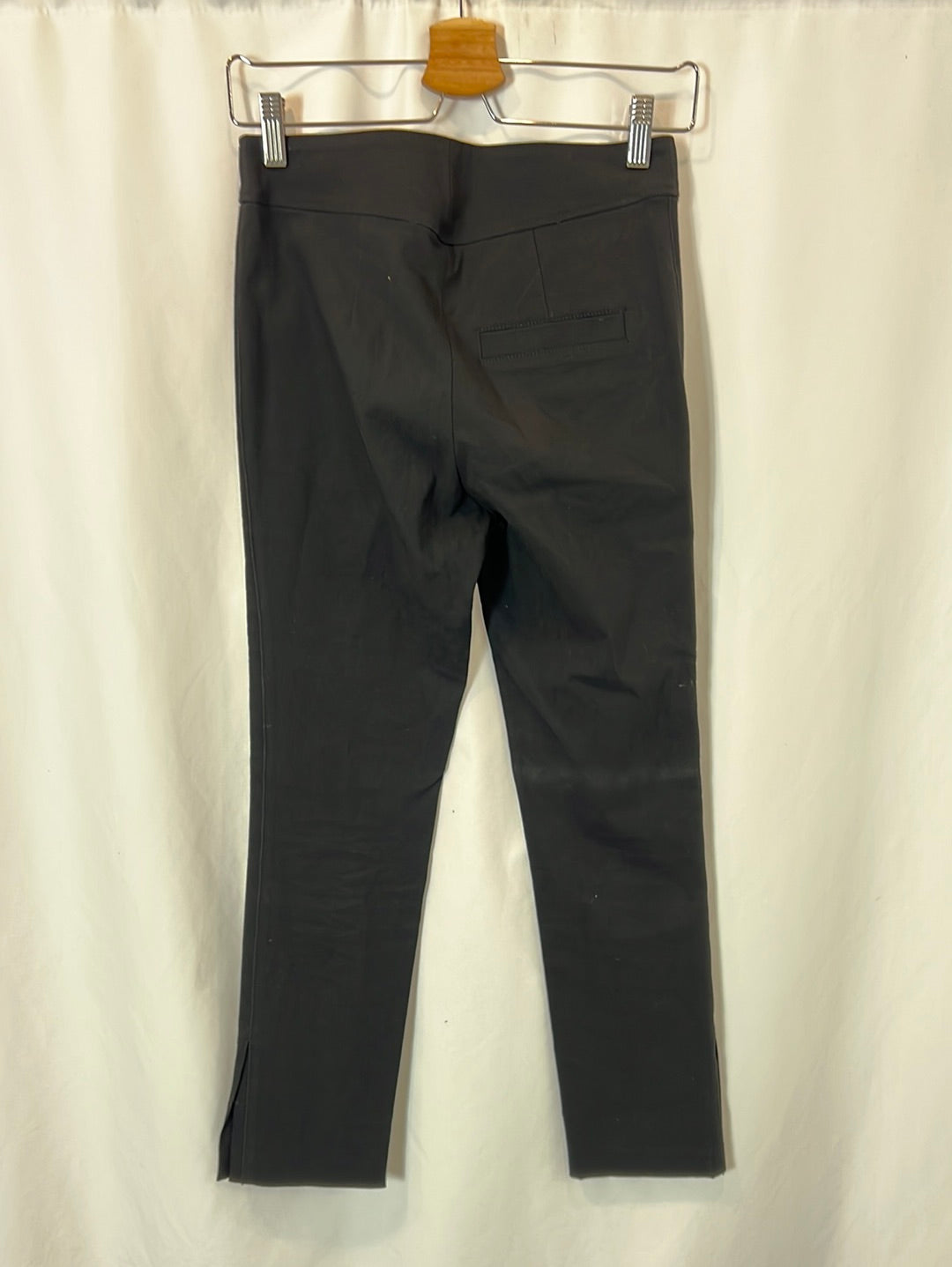 ISABEL MARANT. pantalón negro recto  T.36