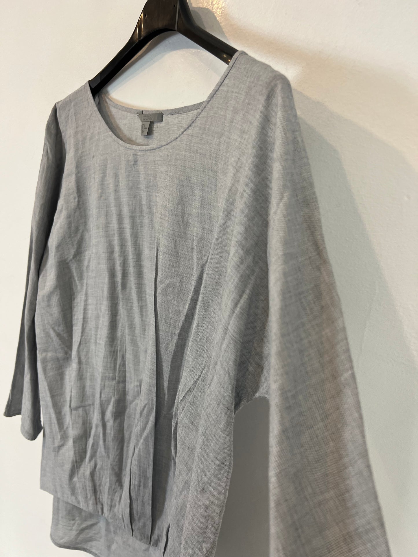 COS. Heathered grey asymmetrical blouse. Size 36