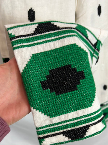 ZARA. Pantalón crudo bordados. T S