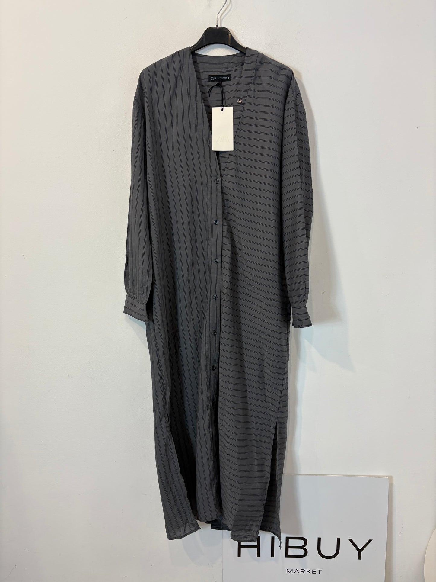 ZARA. Vestido largo rayas abotonado espalda