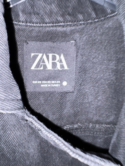 ZARA. Mono largo denim solapa