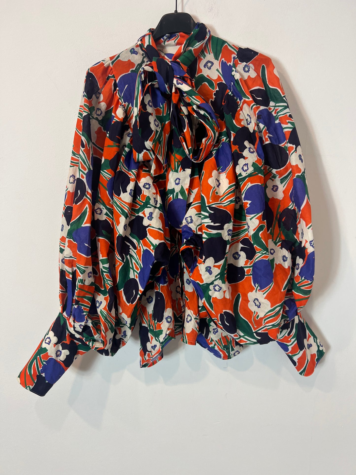 THE LABEL EDITION. Camisa estampada lazada. T S