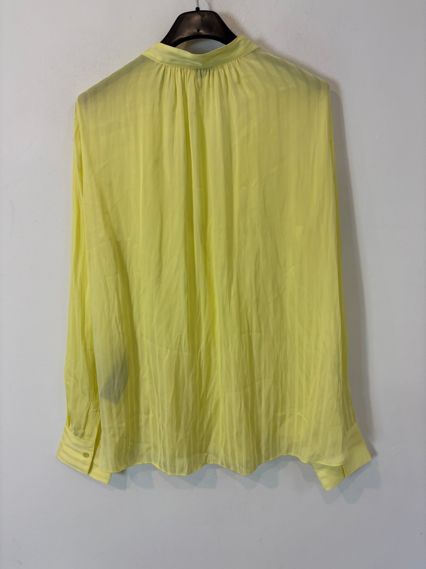 ZADIG & VOLTAIRE. Blusa amarilla plisada. T S