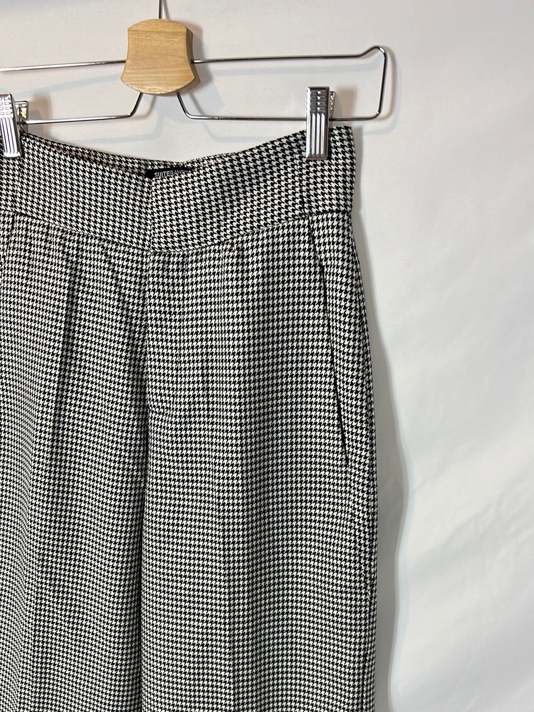 WHITE. Wide-leg houndstooth trousers. Size 34